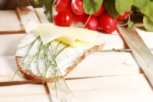 Lentilles, agrumes, noix et légumes verts : les bases d'une alimentation végétarienne équilibrée