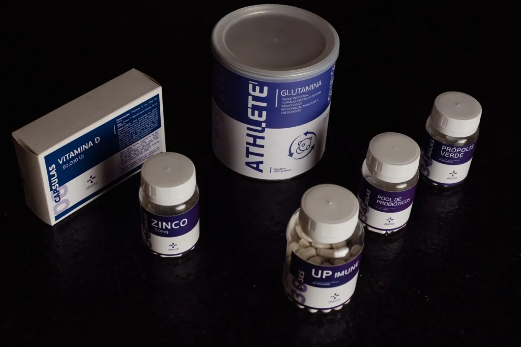 Supplémentation en vitamine D et sources alimentaires sur une table en hiver